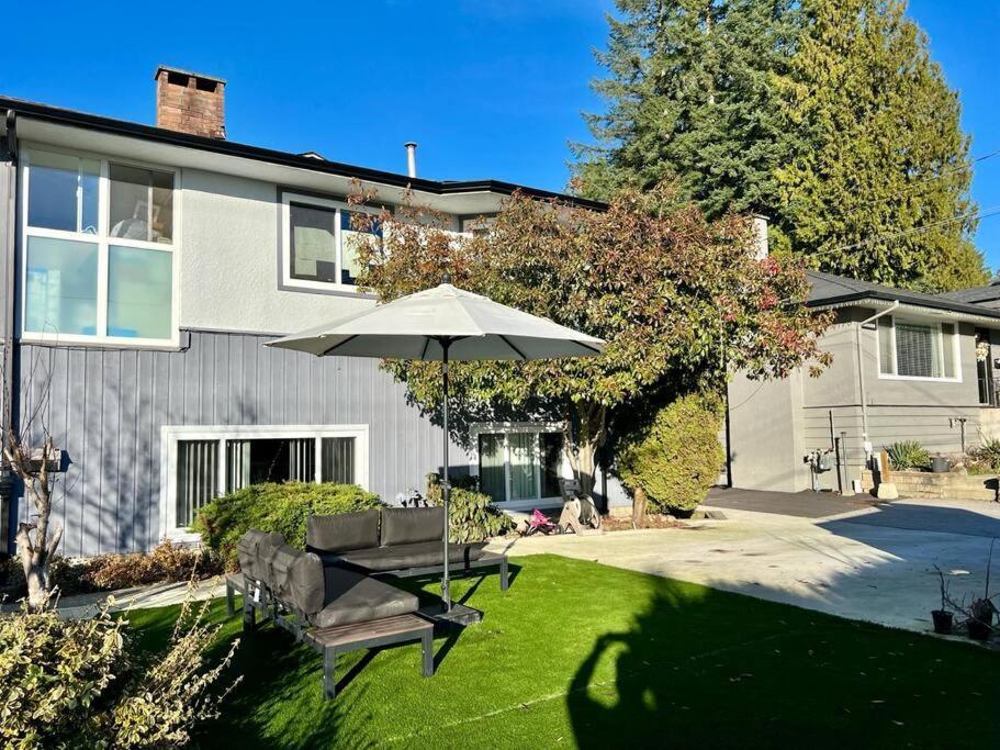 Westview Vacation Rental - Two Br House Норт Ванкувър Екстериор снимка