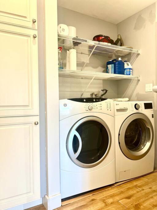 Westview Vacation Rental - Two Br House Норт Ванкувър Екстериор снимка